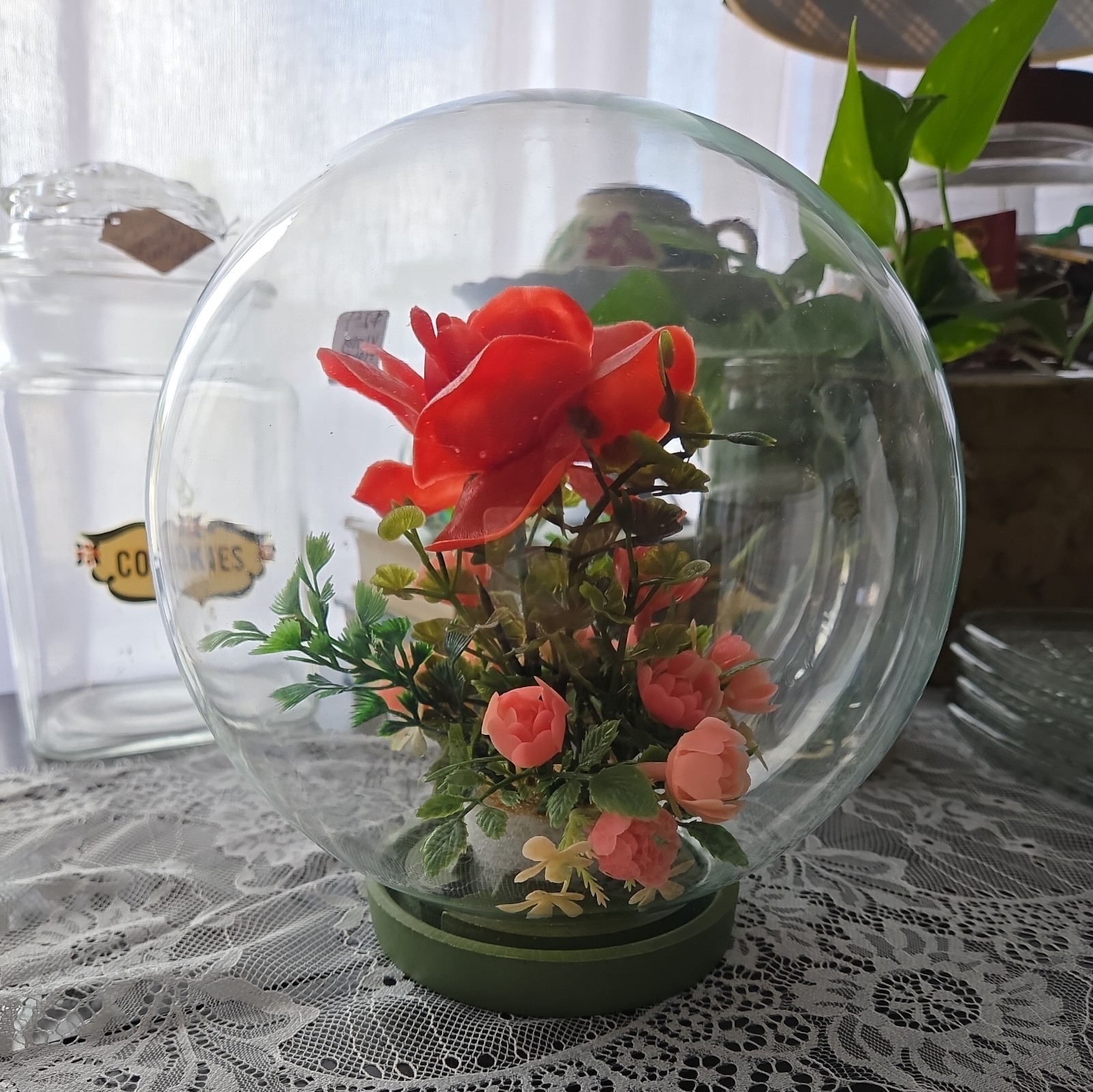 9” Silk Rose Flower Glass Dome Display w/ green base Case Vintage Retro