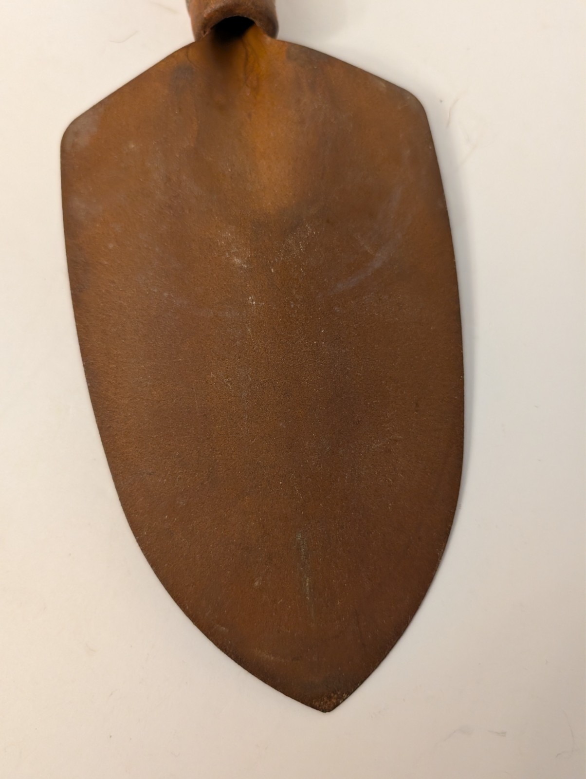 Vtg Hand painted decorative Honeybee garden Birdhouse spade-wood handle DECOR
