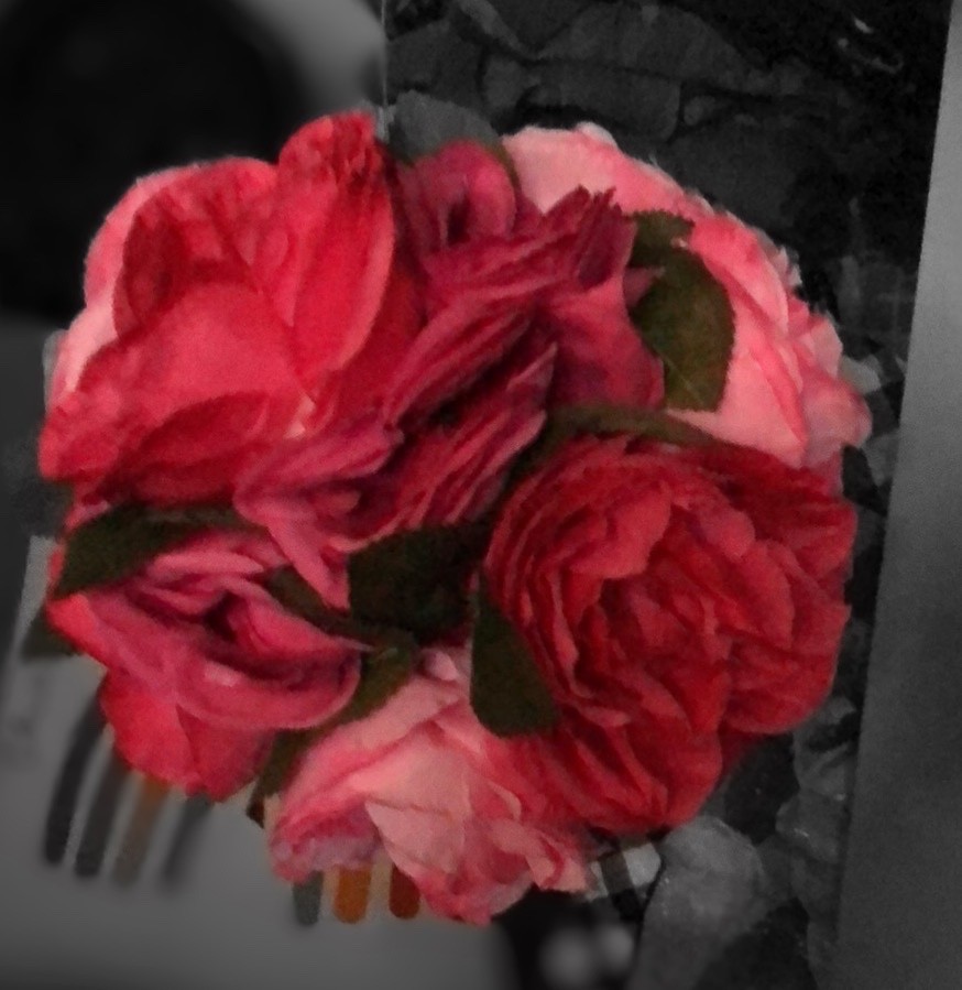 Handmade flower balls This product is a gothic-style artificial flower bouquet