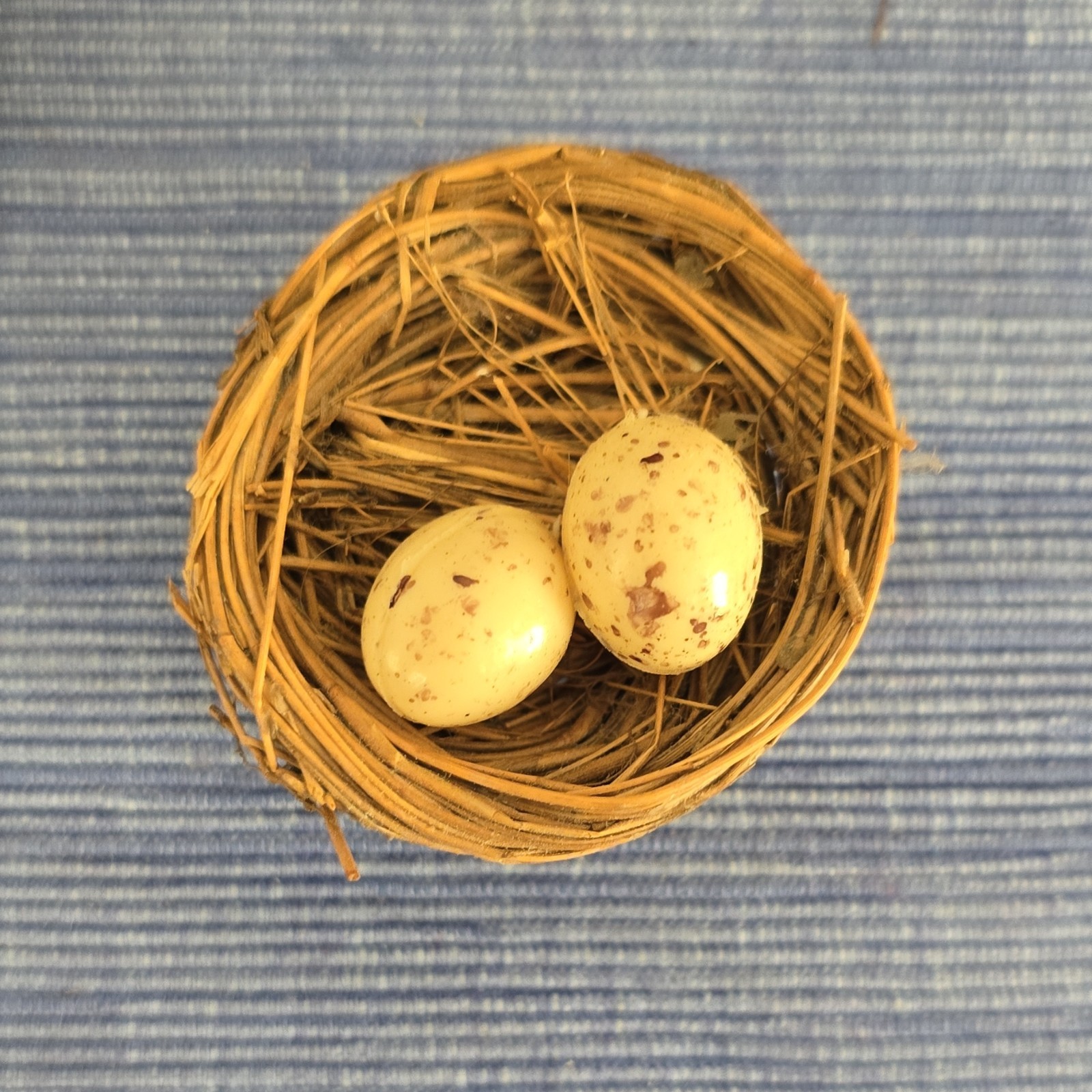 Artificial Decorative Bird Nest Arrangement Centerpiece for Spring Floral Garden
