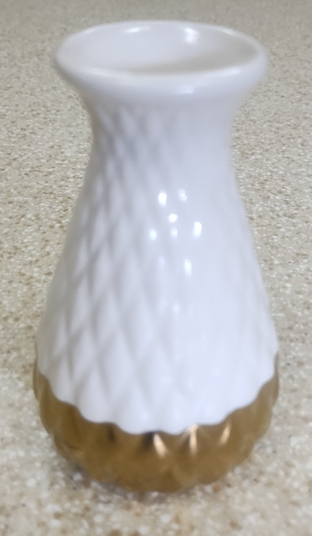 Gold dipped mini bouquet vase 4″