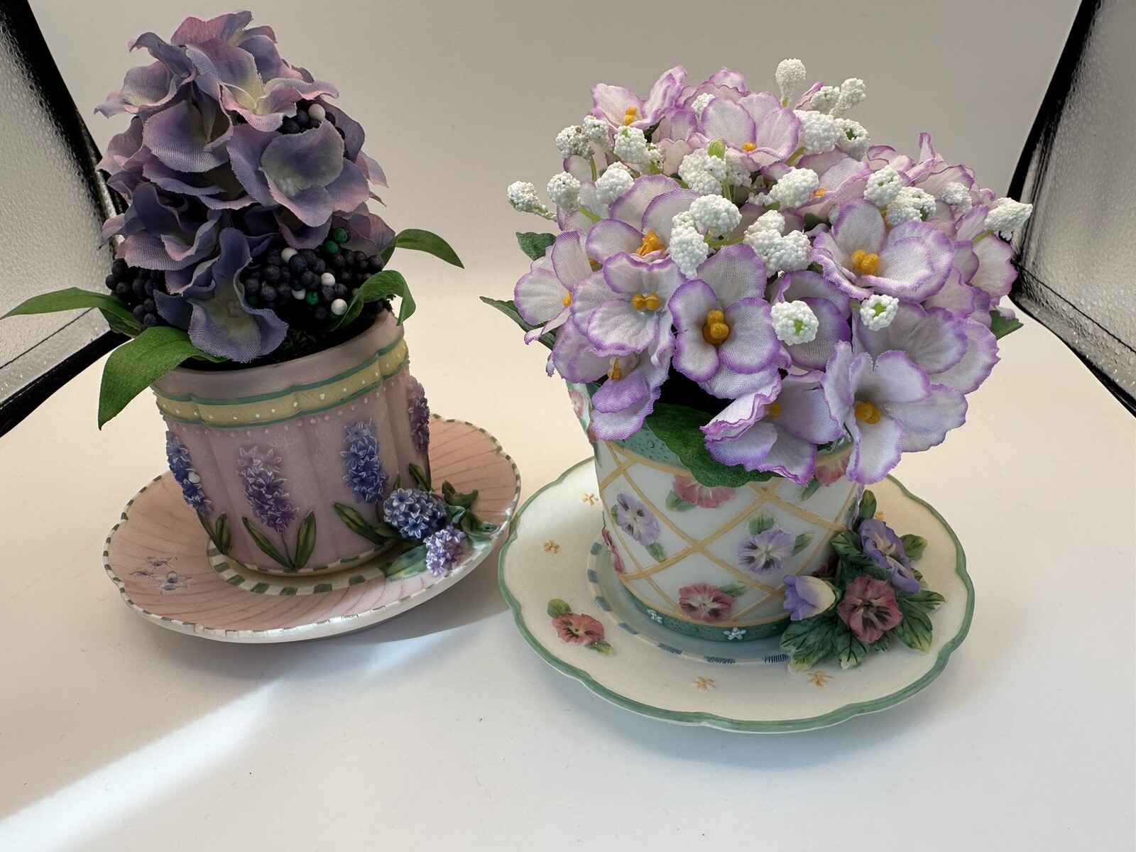 Set of 2 Resin Teacups Mug with Faux Flowers A Richesco Corp CottageCore Decor