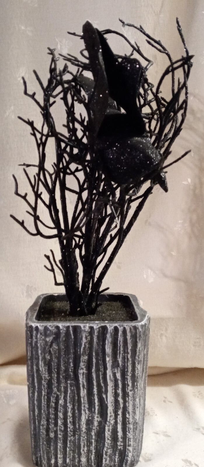 NWT Halloween Floral Arrangement-Blk Glitter Crow in Blk Glitter Tree – 16″T