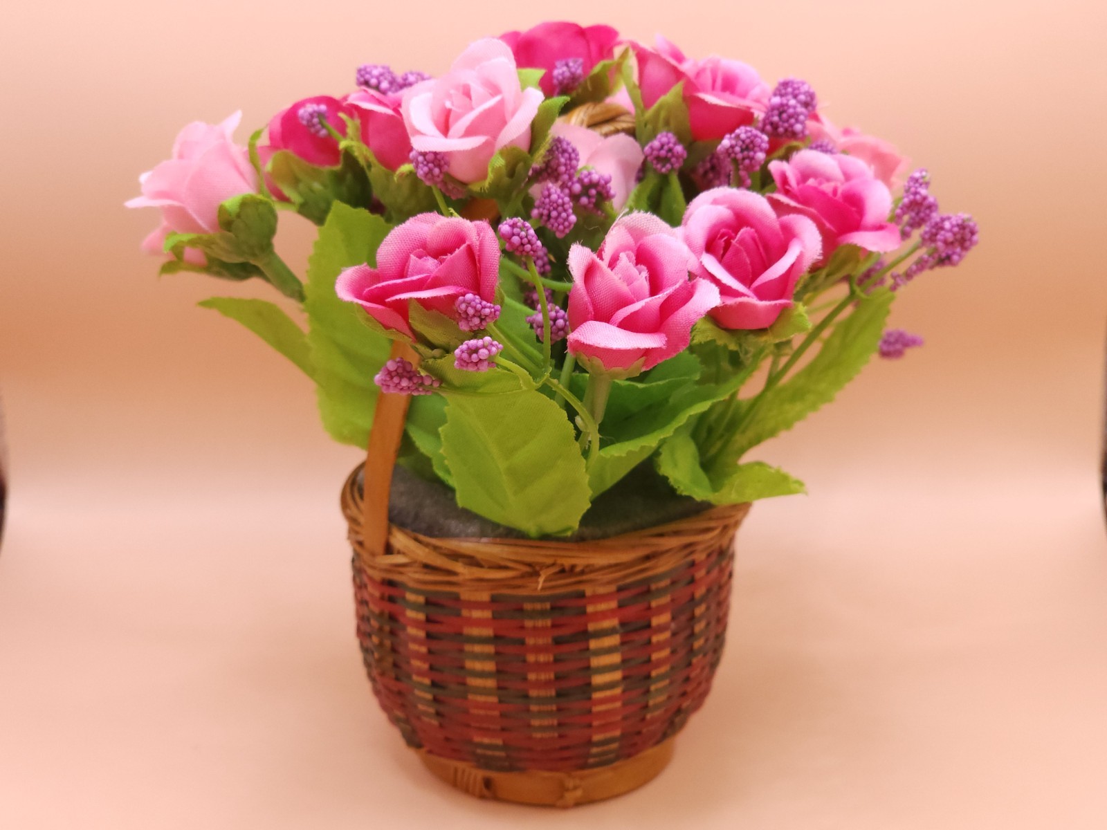 Beautiful Pink & Magenta Rose Floral Arrangement in Woven Basket
