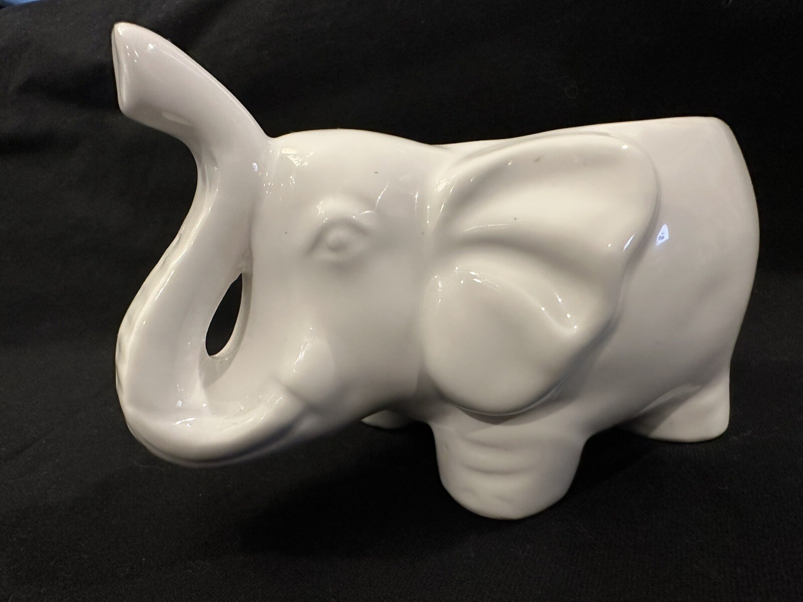 Elephant Succulent small Planter Shaped Pot Decor Home Office Desk nursery WHITE