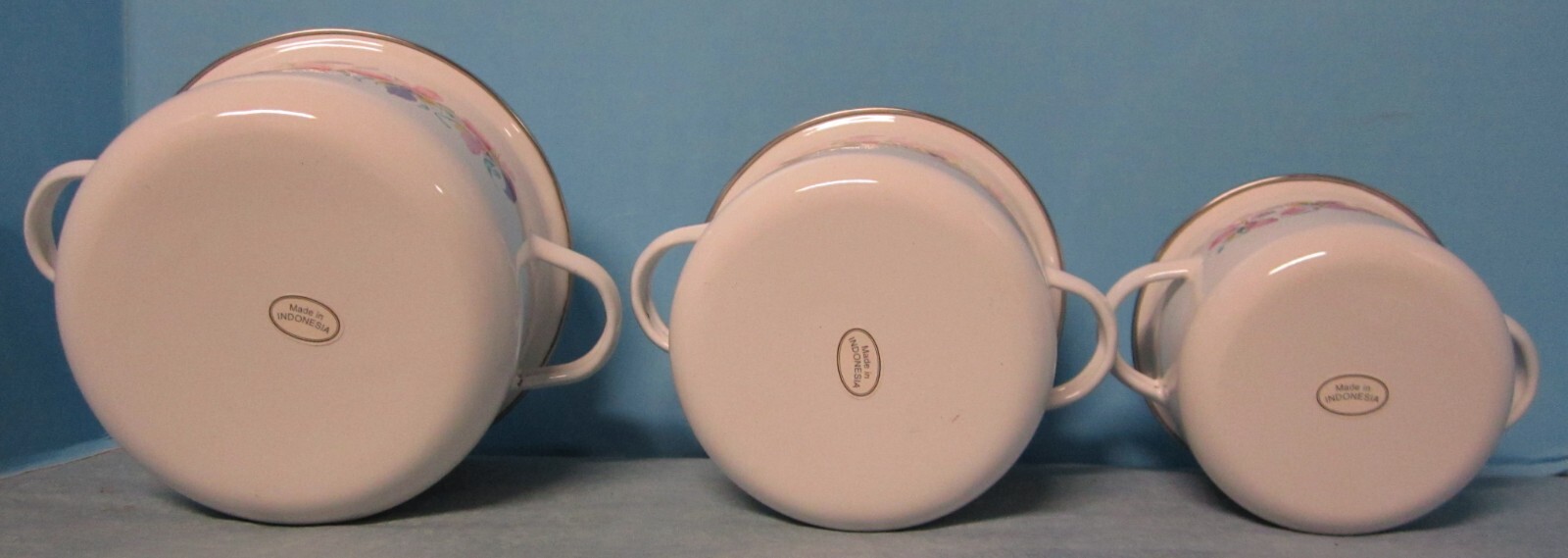 Decorative Floral White Enamel Mini Stackable Stock Pots Lids 3 pc