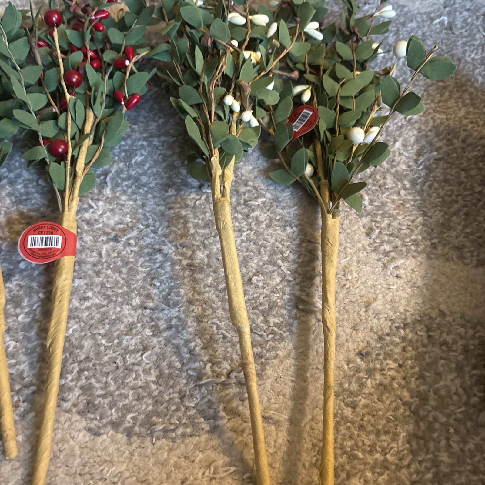 Lot of 8 New with Tags Red & White Berry Floral Picks 2 White & 6 Red 13″ Length