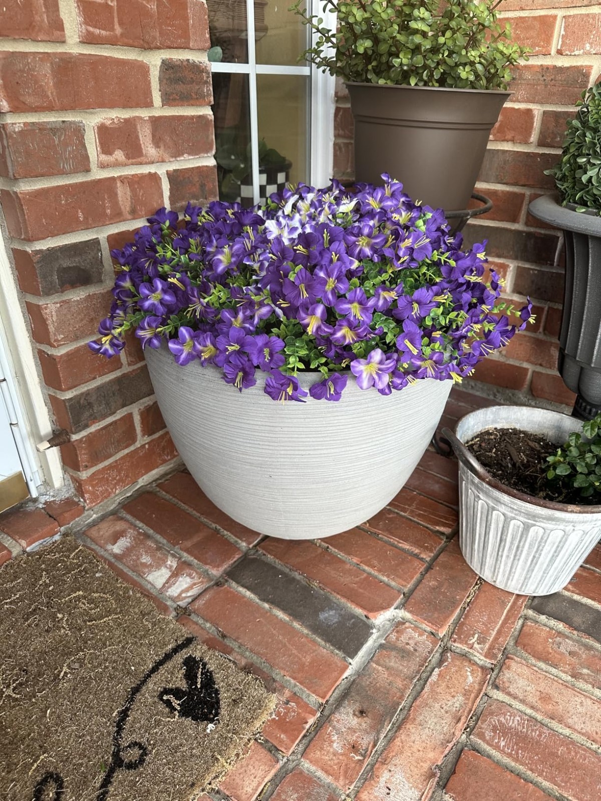 16 Pcs Artificial Petunias Flowers UV Resistant Outdoor Garden Porch Decor Purpl