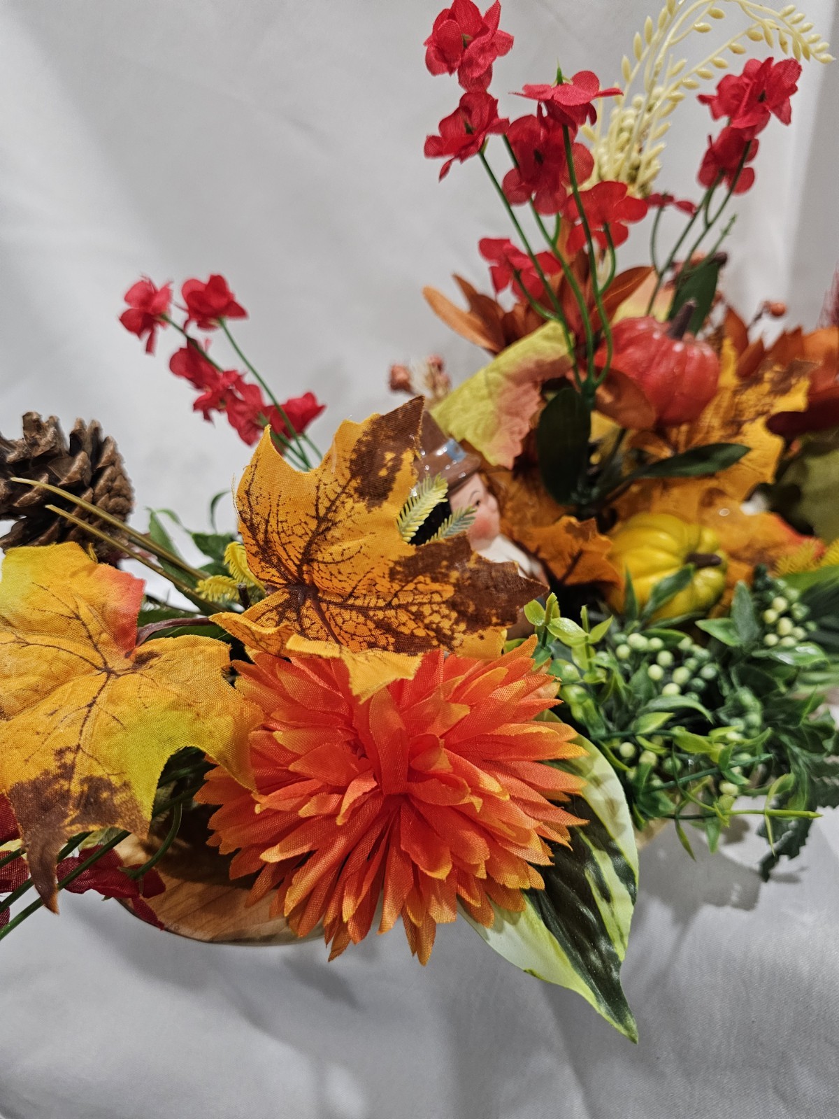 Artificial Flower Arrangement THANKSGIVING Pilgrams, Pumpkins 16″ wide 11″ tall