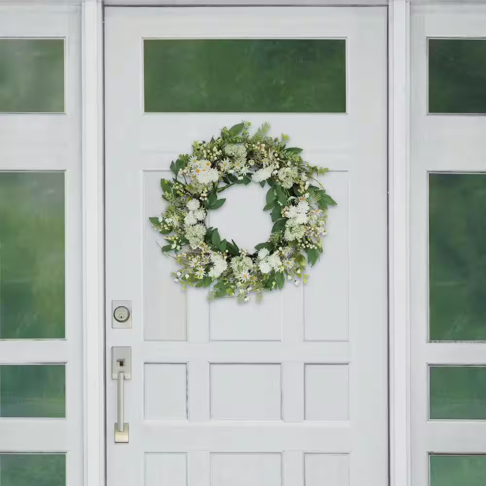 30 In. Artificial Chrysanthemum and Daisy Floral Spring Wreath