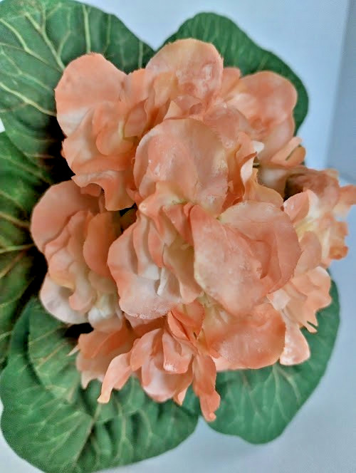 8″ ARTIFICIAL Semi-Miniature African Violet – no pot.