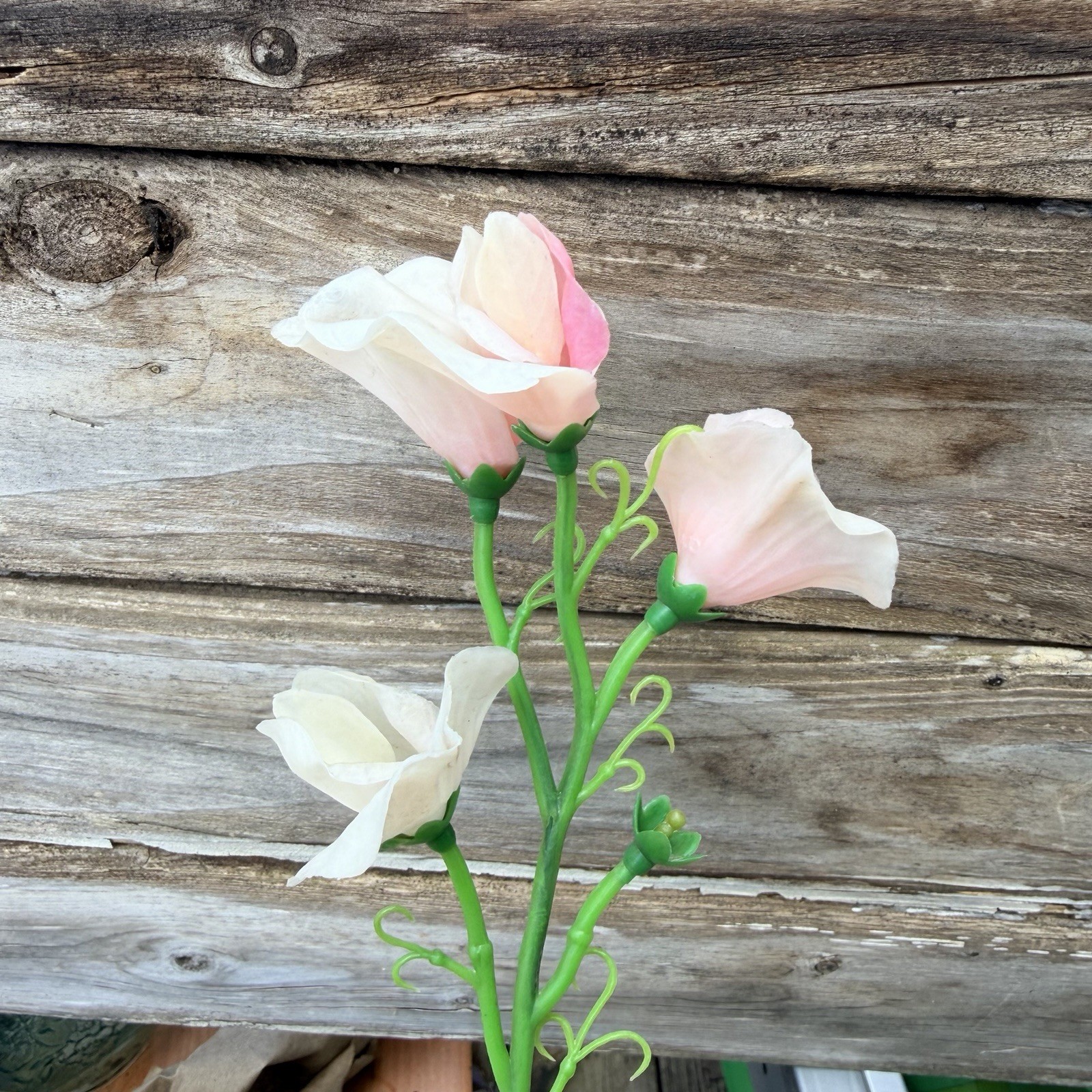 MCM Plastic Houseplant Stem Sweet Peas Lot of 7 Stems Millenary Hats Crafts Fun