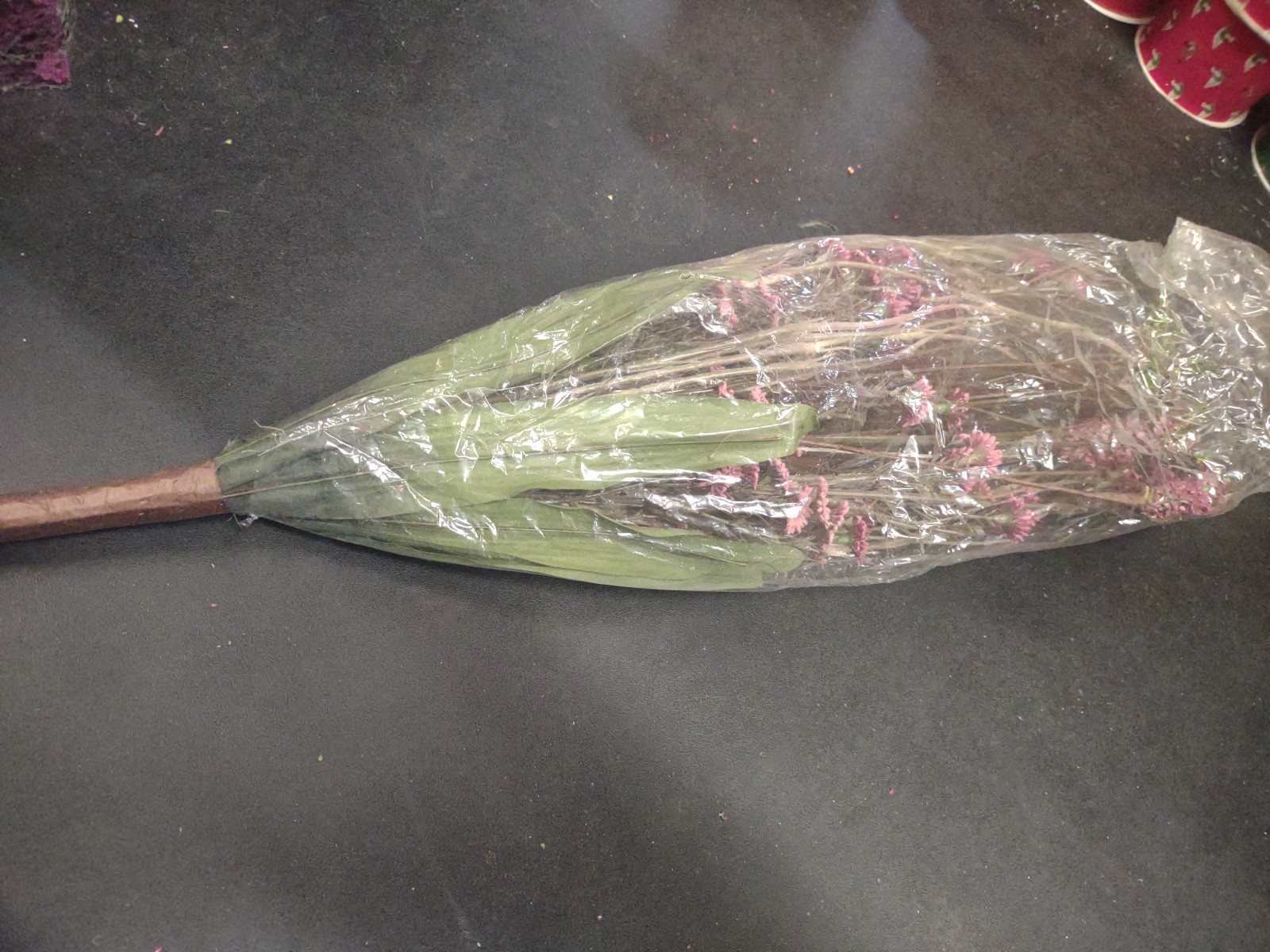 Vintage 22″ Plastic & Silk Bush, Swamp Lily Grass Plant Arrangement, Mauve Pink