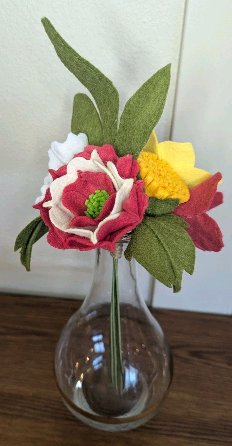 Beautiful Hand Cut Wool Blend Felt Flower Bouquet Gift Wrapped/Great Gift Idea!