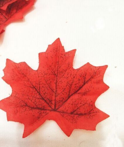 100pcs 6 colors Fall Silk Leaves Wedding Favor Autumn Maple Leaf Decorations