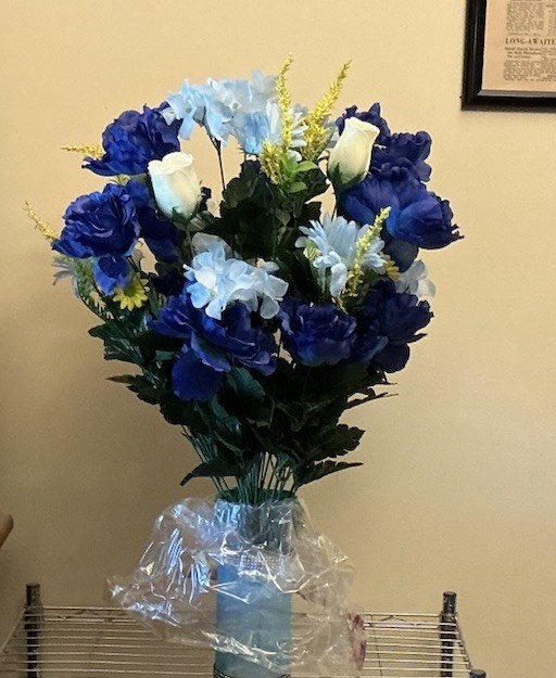NEW – Silk Flower Bouquet/Arrangement In Blue And White