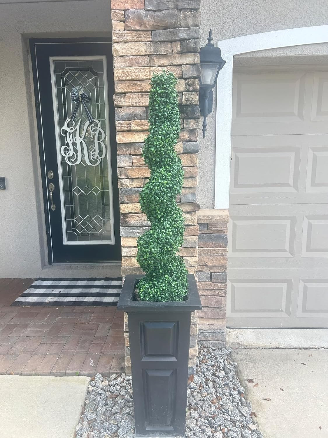 4′ Spiral Boxwood Topiary Trees Artificial Outdoor Plants in Plastic Pot Front P
