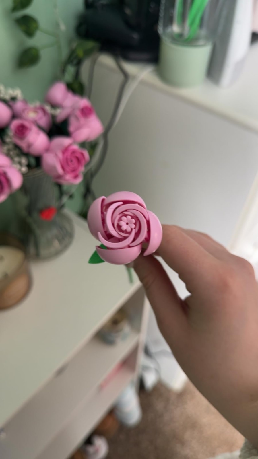 Colorful Rose Building Set – 24 Boxes of 1380pcs for Unique Floral Displays