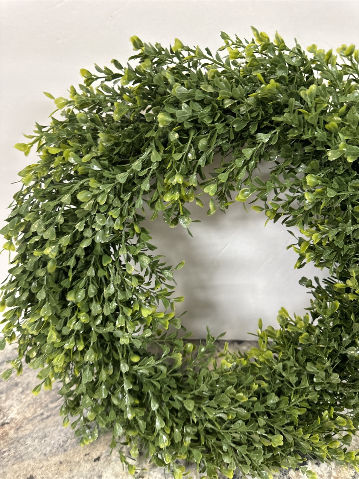 English Gardens Indoor/Outdoor 18” Boxwood Wreath New