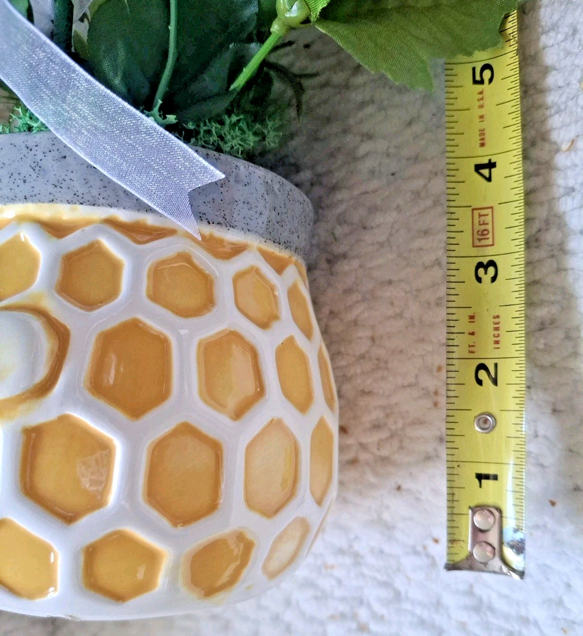 Bumble Bees & Flowers, floral Arrangement, Centerpiece ADORABLE
