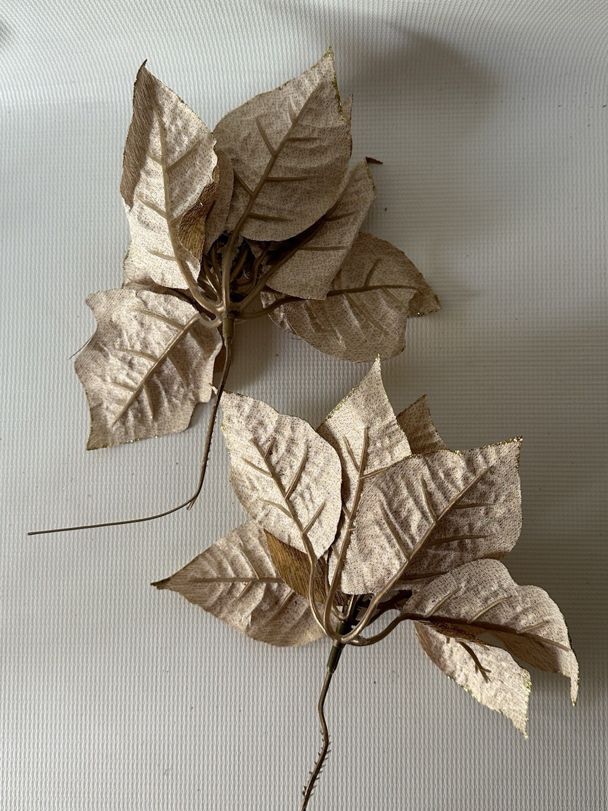 Lot Of 7 Red Gold Poinsettias No Stems 3/W Stems Decorations Vintage ￼