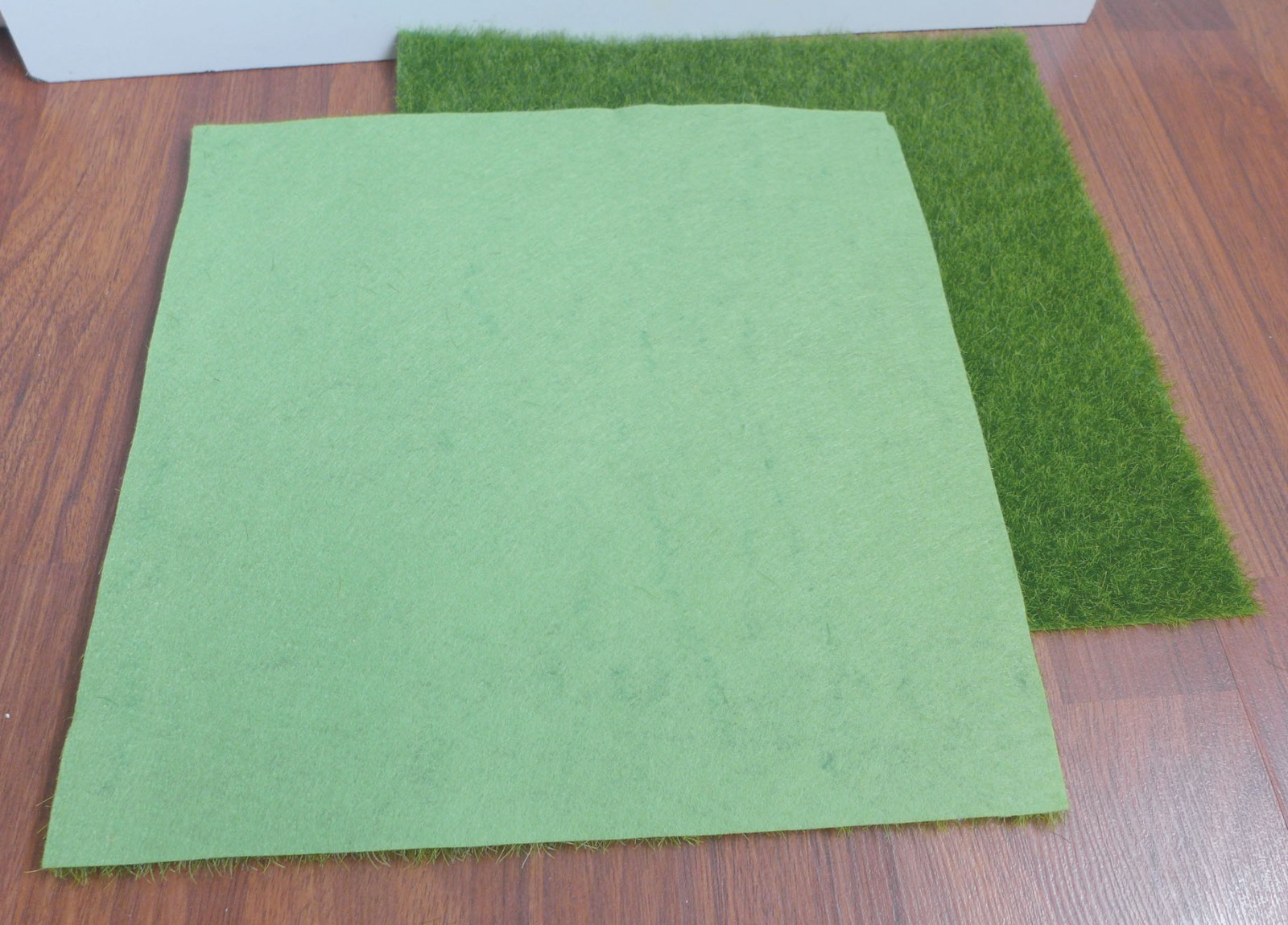 2 Piece of Turfs Artificial Turf Grass DIY Miniature Landscape For Doll House