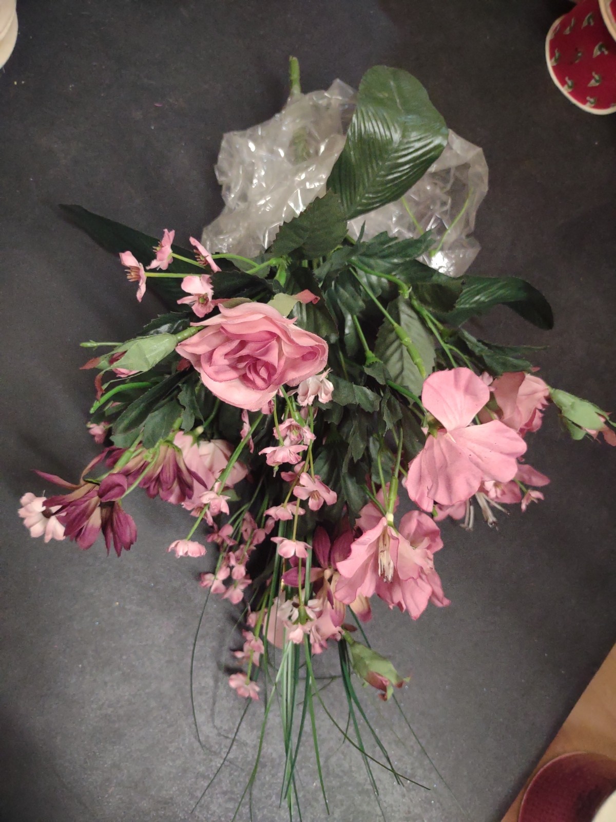 16″ Silk Floral Arrangement Bush, 14 Stems, Rose/Daisy/Tiger Lily, Mauve Flowers