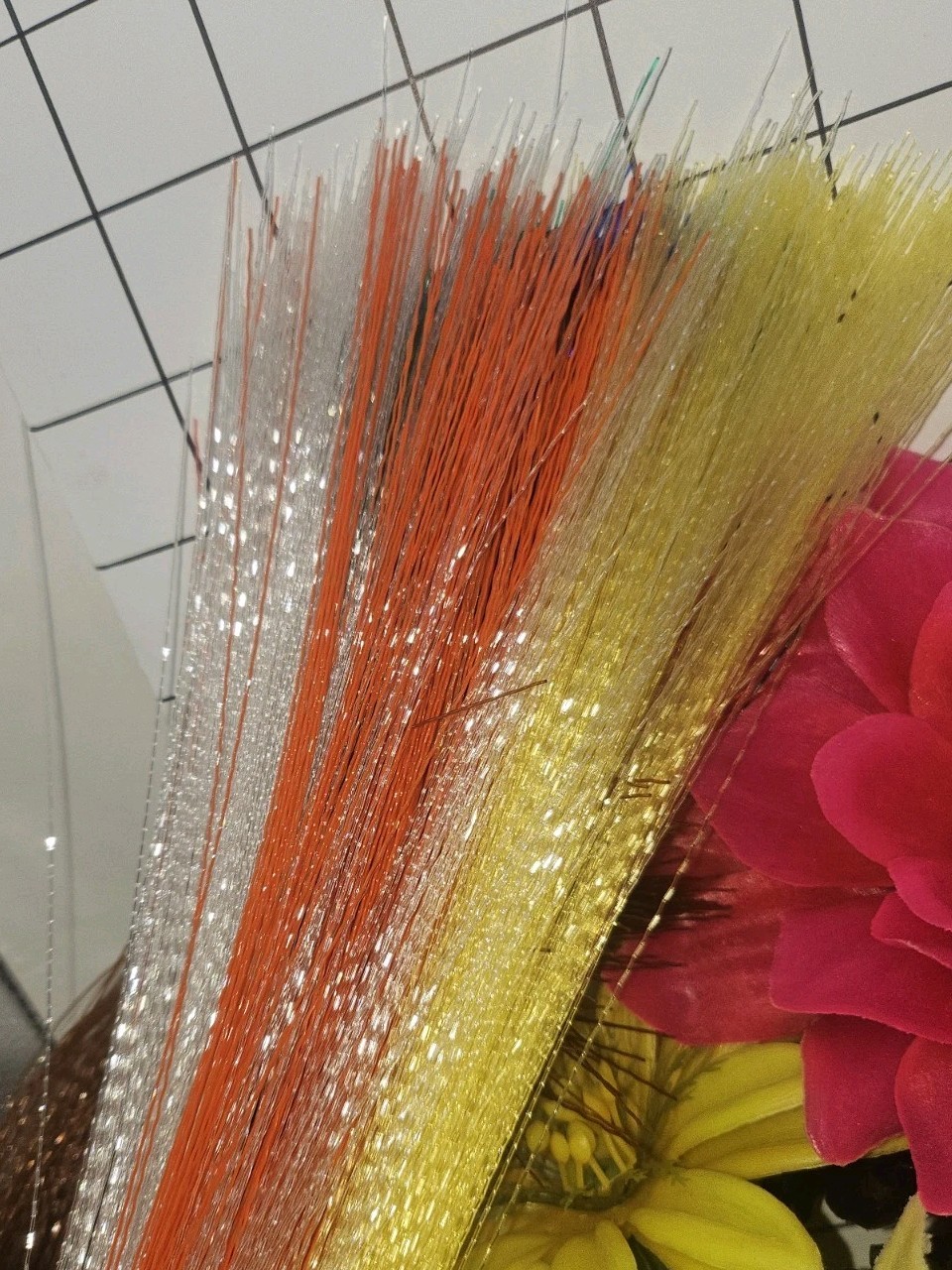 23 Vtg 1970s Lg Plastic Faux Flowers Short Stem & Fiber Optic Threads Multicolor