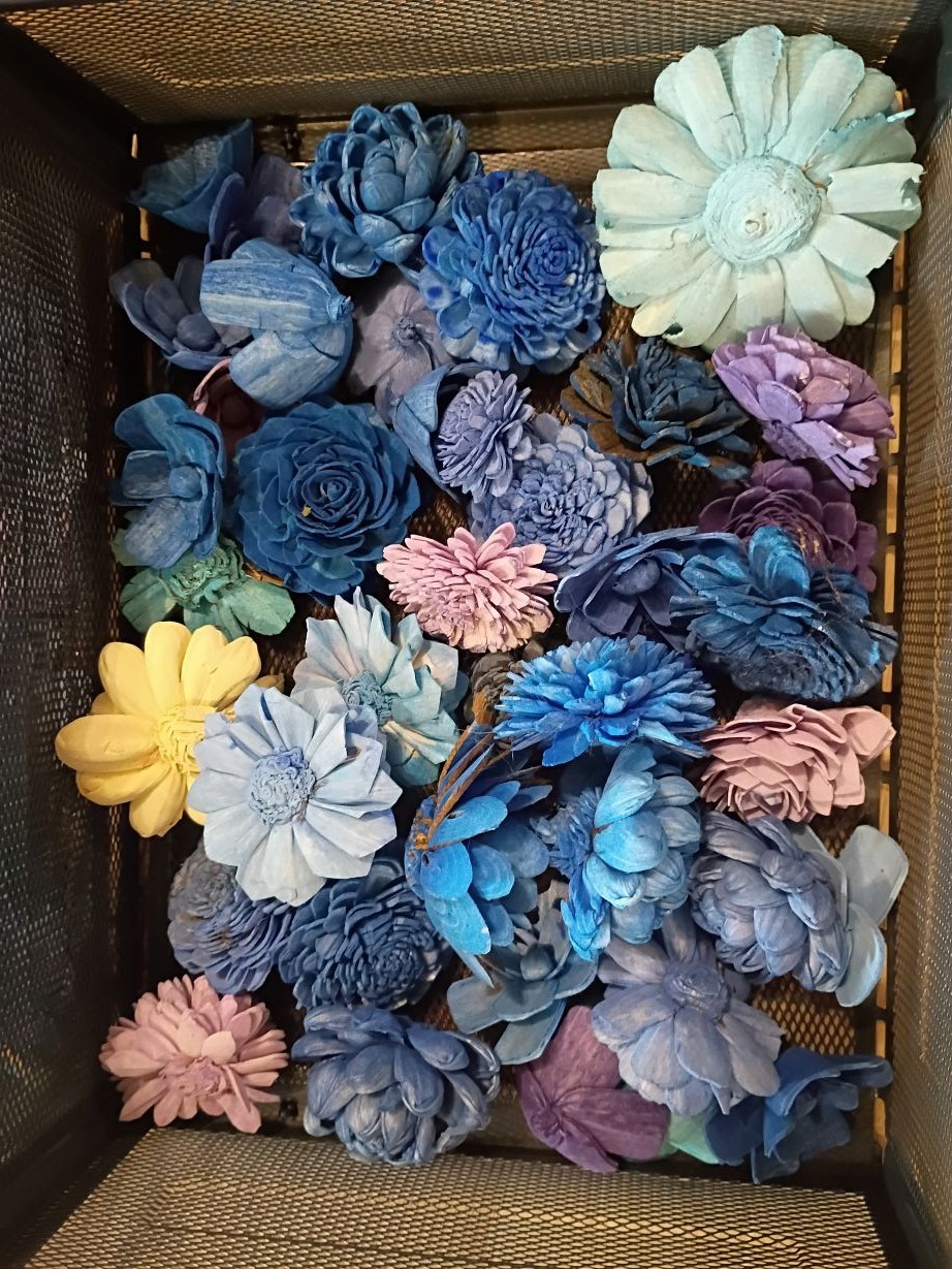 100+ Sola Wood Flowers Multiple Colors Sizes Shapes Styles 1 1/4- 4″ Loose Lot