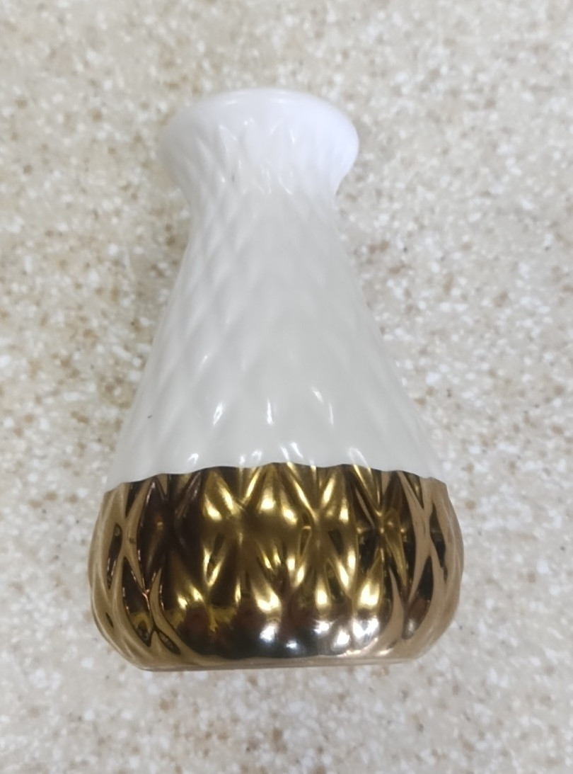 Gold dipped mini bouquet vase 4″