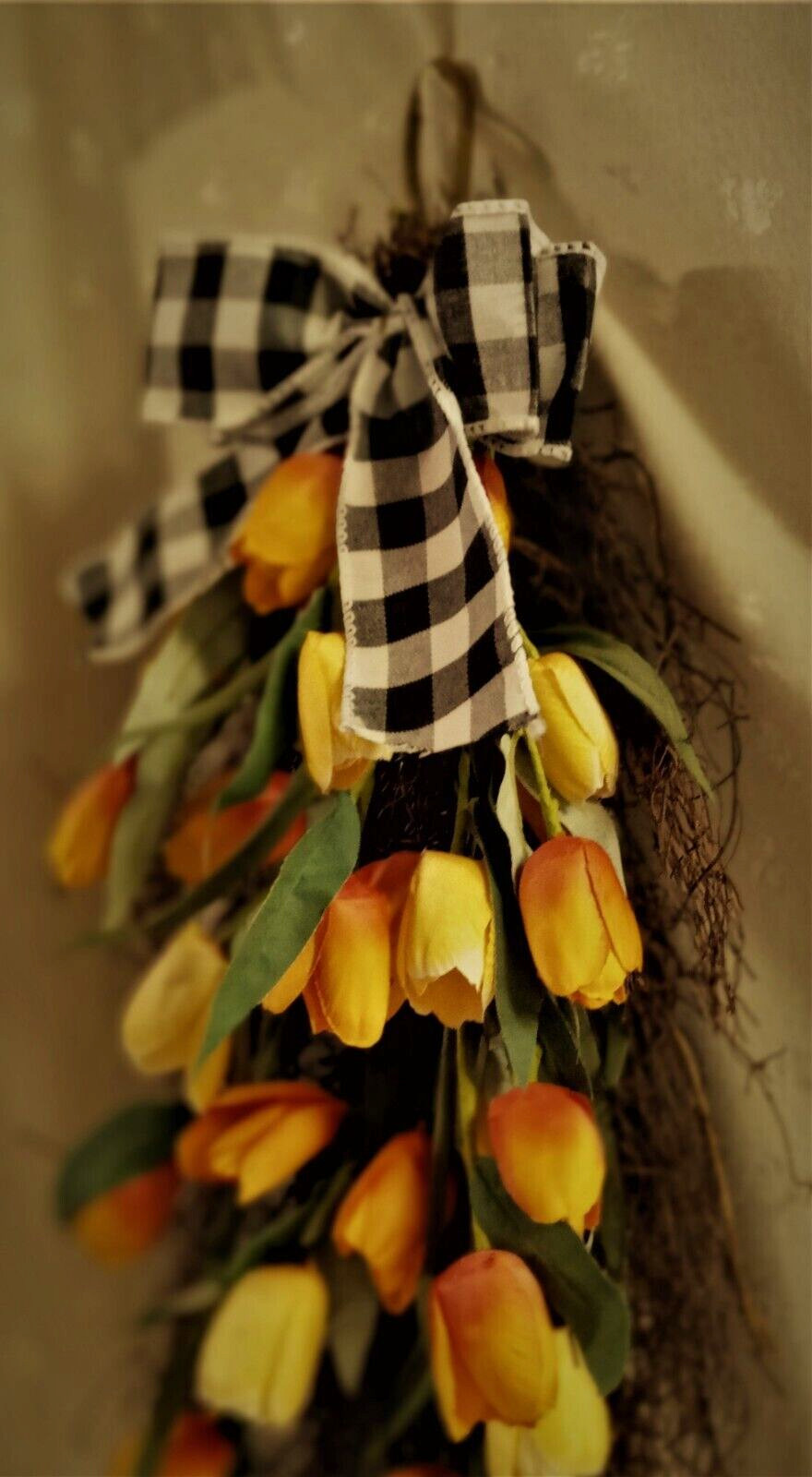 NWT 27″T Grapevine Teardrop – Blk & White Bow Atop Yellow & Orange Tulips