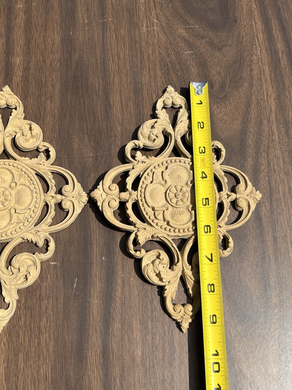 Natural Wood Leaf Scroll Carved Flower Appliqué Furniture Pair