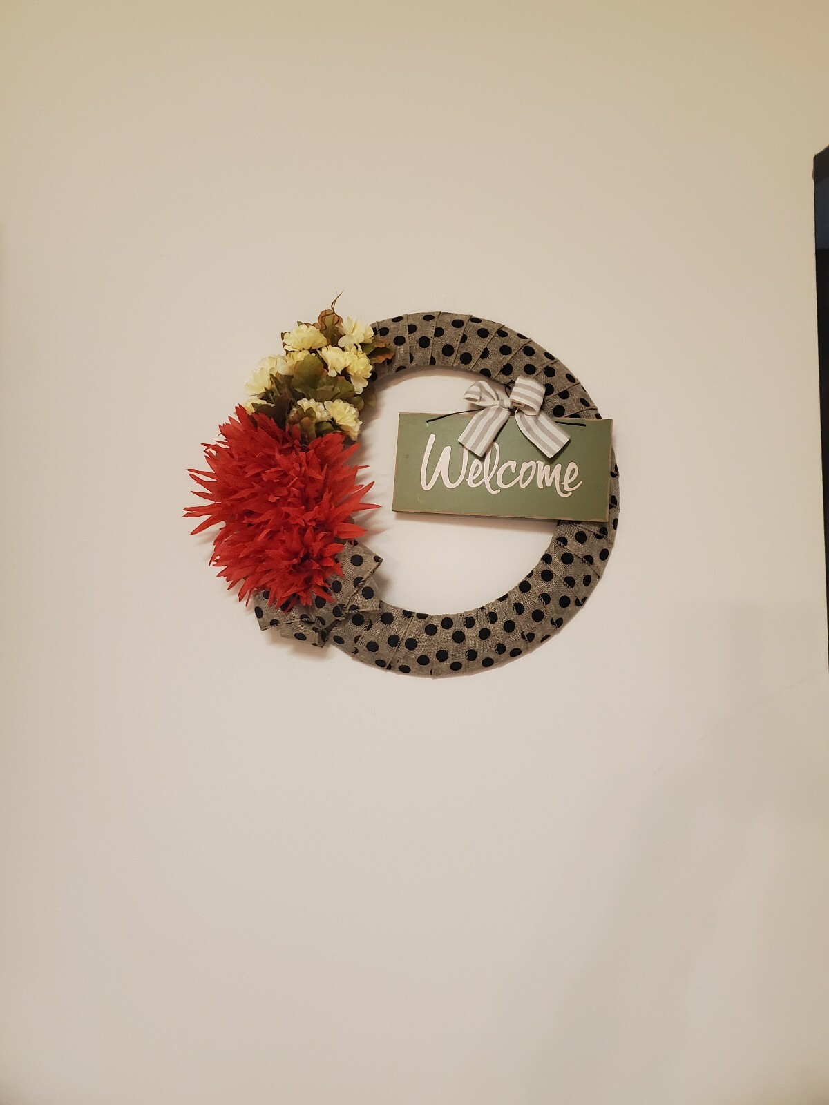 WELCOME wreath FLOWER Gerberas Mums Red burlap FALL autumn Decor Front Door 15