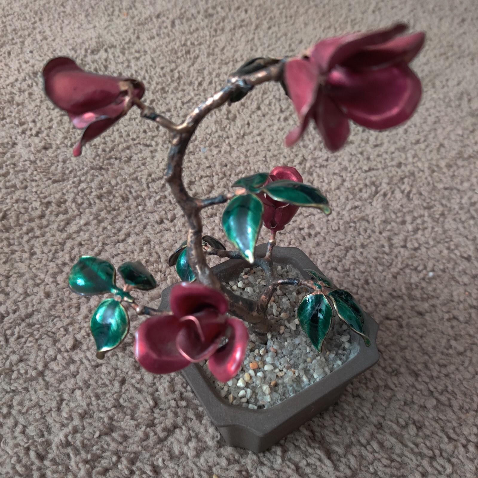 Metal Rose Bush. Enameled Roses And Leaves In Planter With Natural Stone