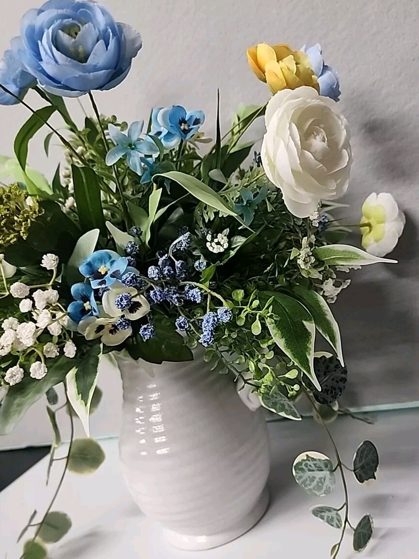 HANDMADE 18 X 17 Faux FLOWER ARRANGEMENT