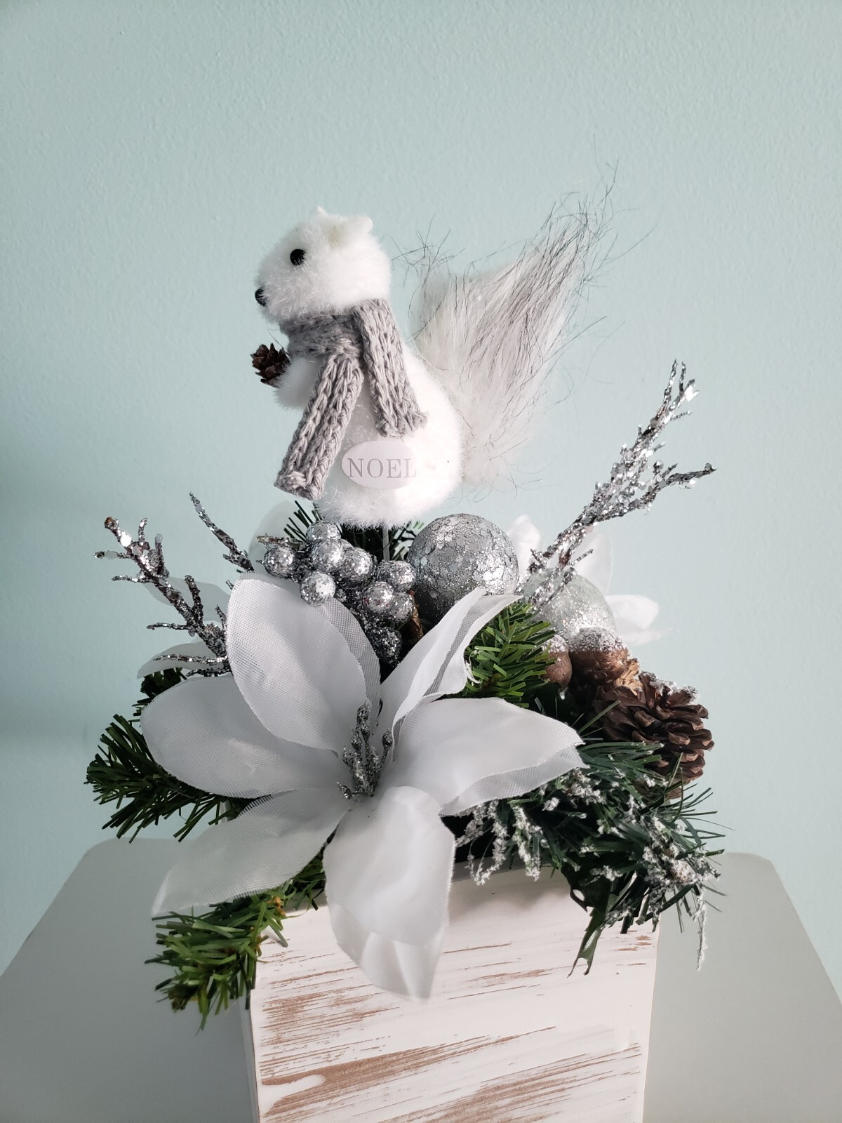 Christmas Rustic Farmhouse Floral Arrangement Decor In Wood Box White Silver