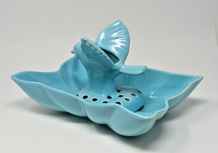 Vintage Camark Pottery Blue Leaf Console Bowl with Blue Bird Flower Frog MINT
