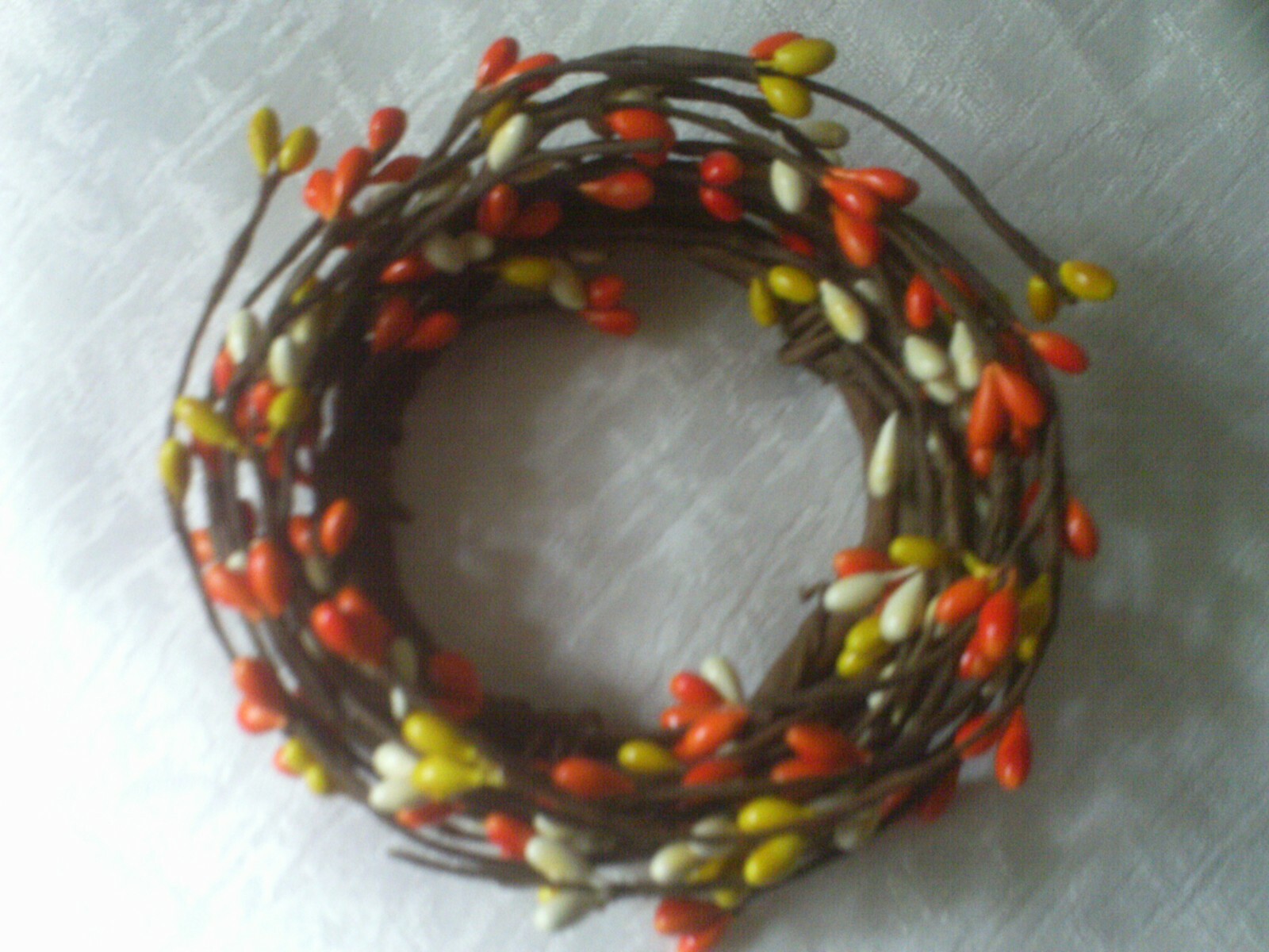 NEW Primitive Berry Candle Ring 4.5″ Pips Orange Yellow White Halloween Wreath