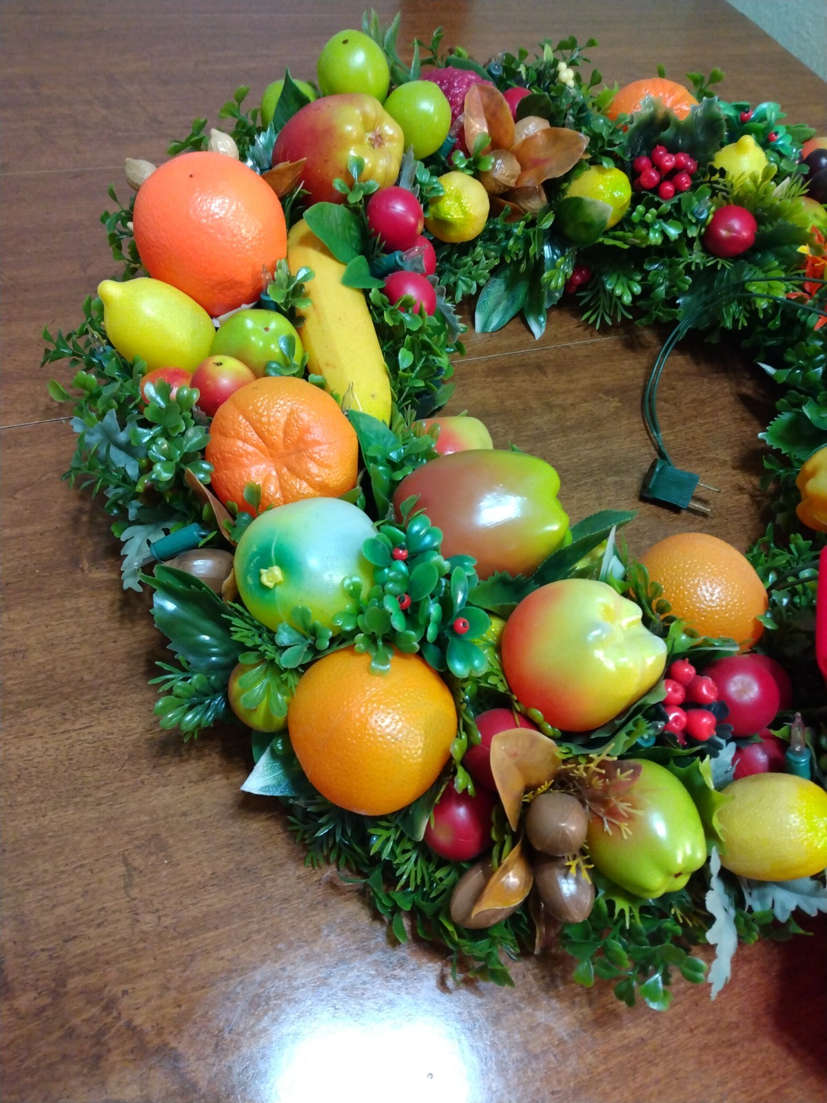 VTG Fall Christmas Door Wreath Large 23″ Fruit Nuts Apples Berries Lighted w/Bow
