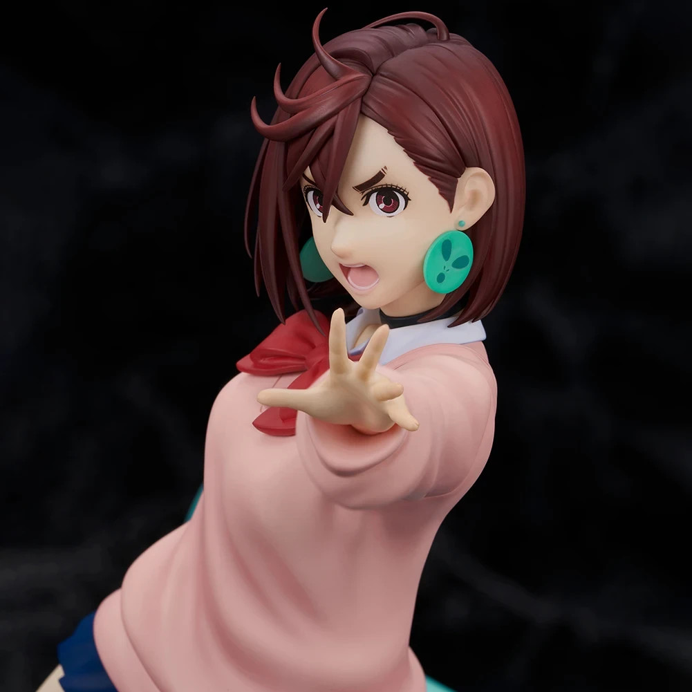Anime Style Dandadan Momo Ayase Figure Green Energy Base Model Collectible