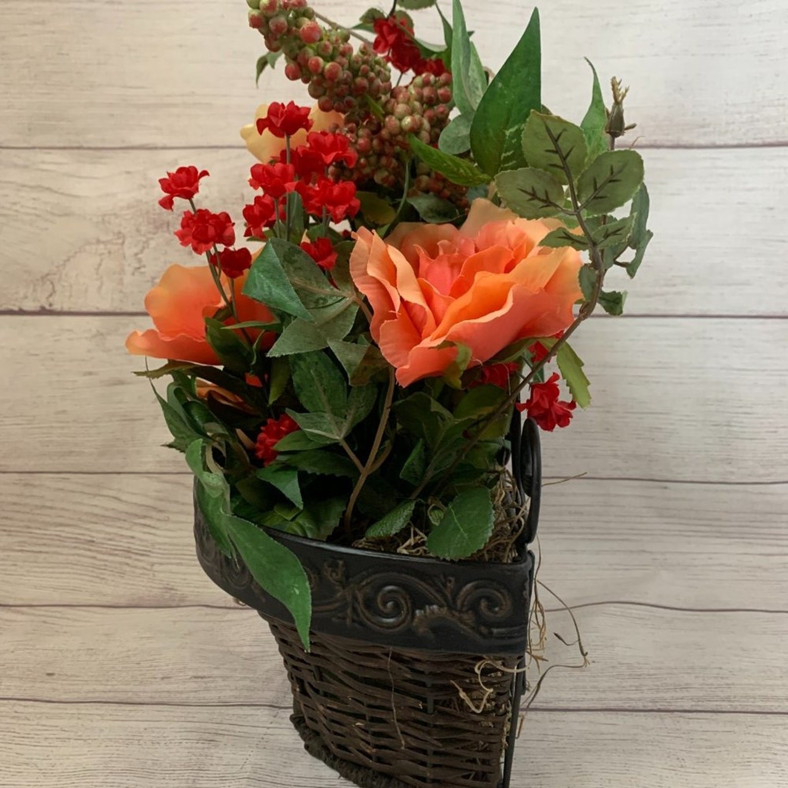 Faux Floral Arrangement Basket Wall Hanging Planter Rose Flower and Berries 15″H