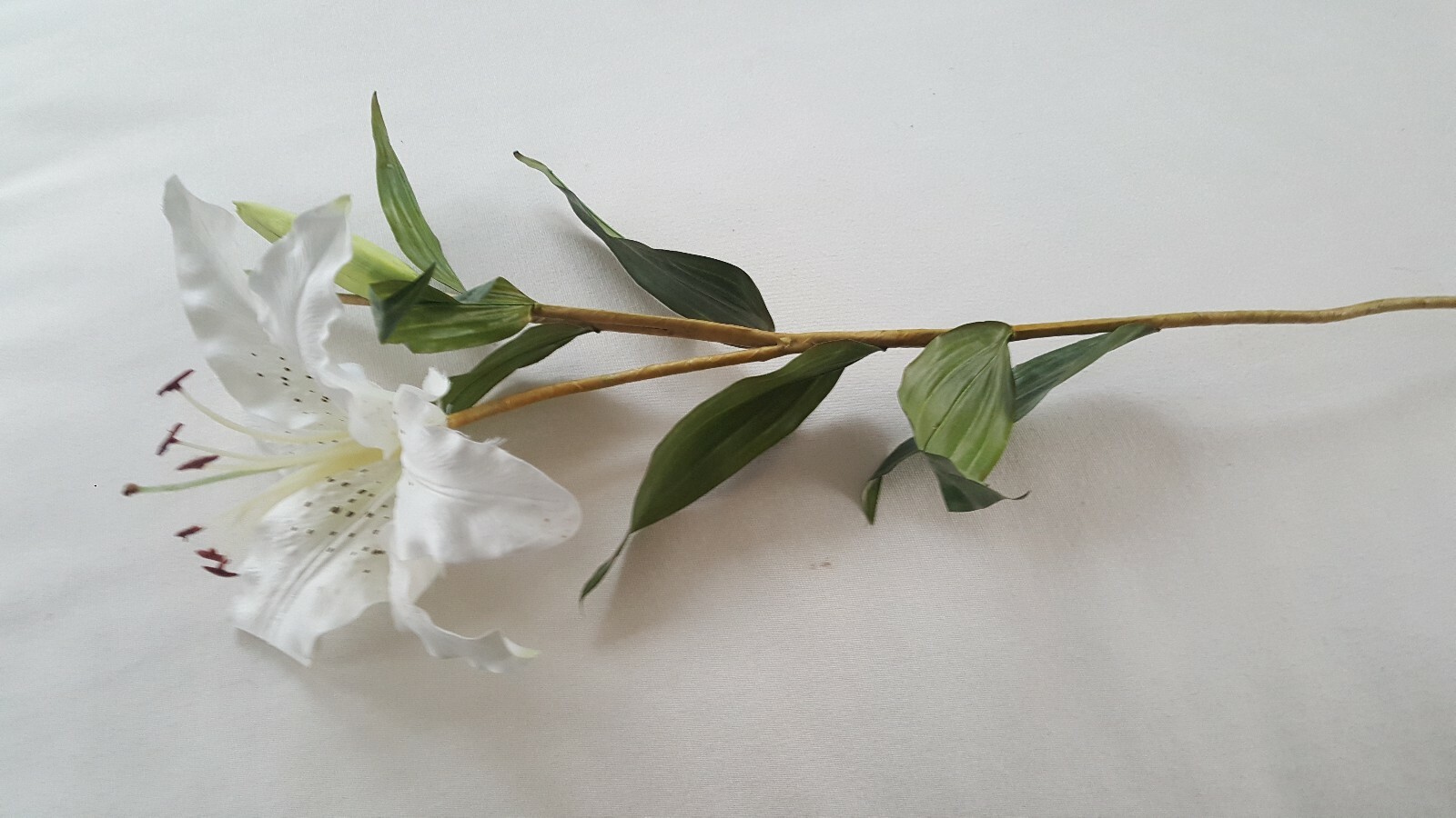 Faux White Tiger Lilly Stems – Bundle Lot 22 Stems