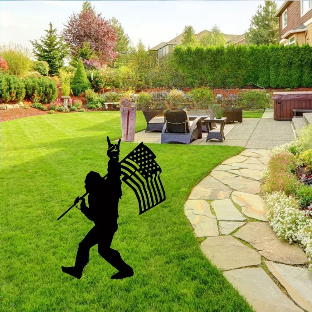 1pc Sasquatch Metal Garden Art – Americana Outdoor Party Decor