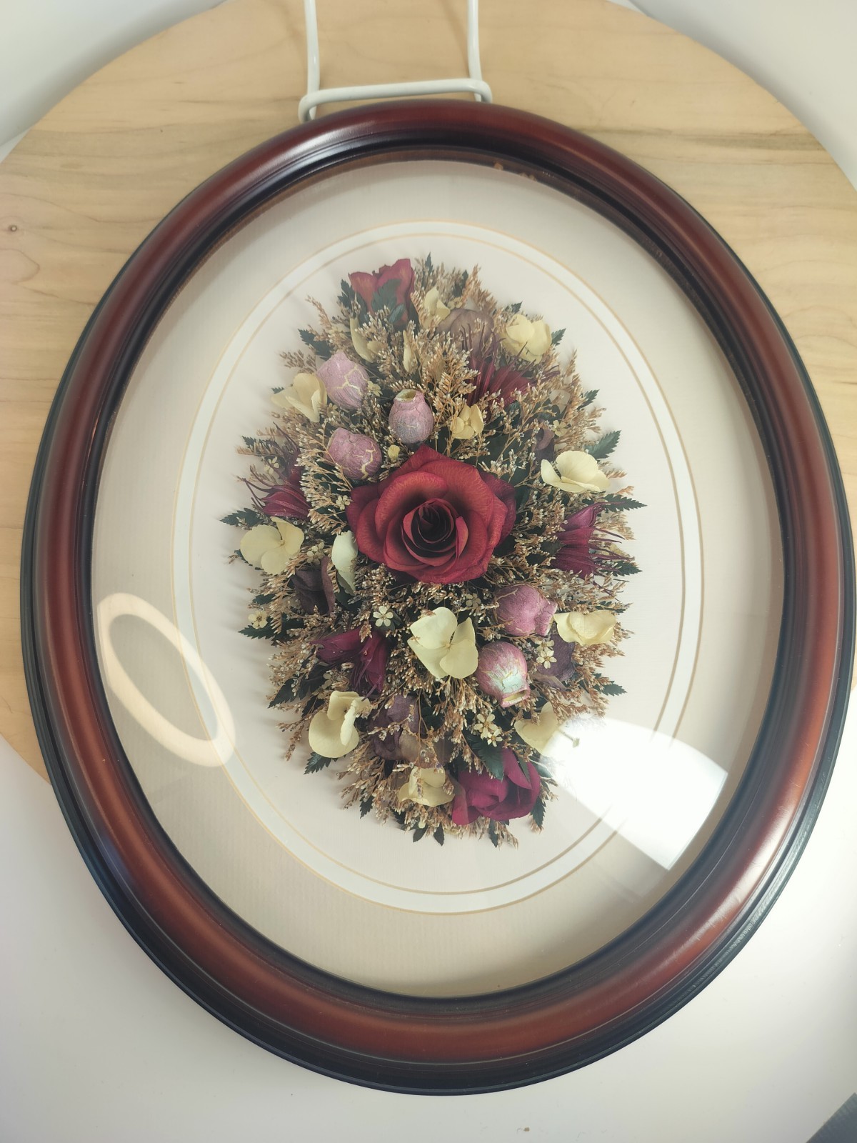 VTG FLORAL PERSERVATION ARTWORK OVAL CONVES FRAME ROSE BOUQUET 16″ L X14″ W