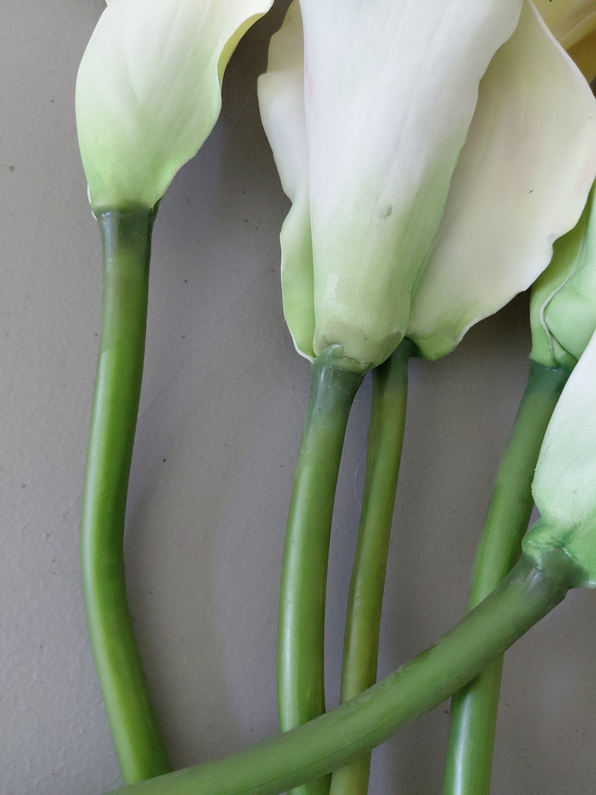 7 Calla Lily Lillis Realistic Silk Flowers White Folded 15″ to 19″ Vintage