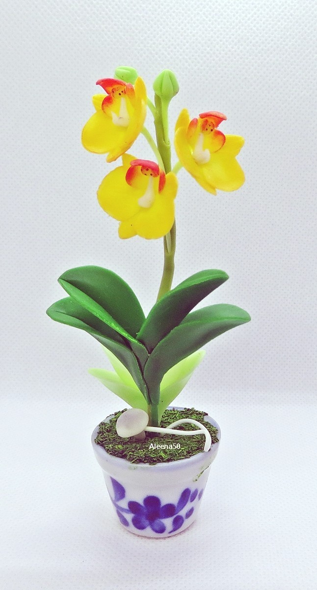 US Stock 4″H Handmade Air-Dry-Clay-Crafted Phalaenopsis Orchid Arranged in Pot