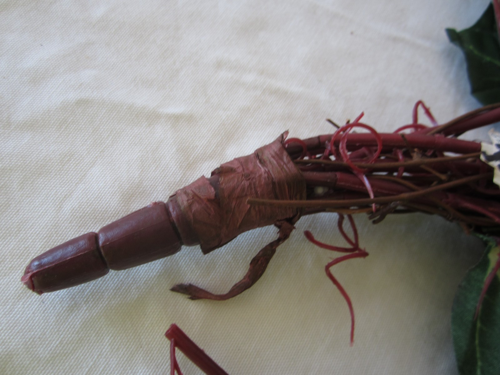 Artificial Floral Green & Red Leaf Bush Branch Stem Greenery Leaves Home Decor