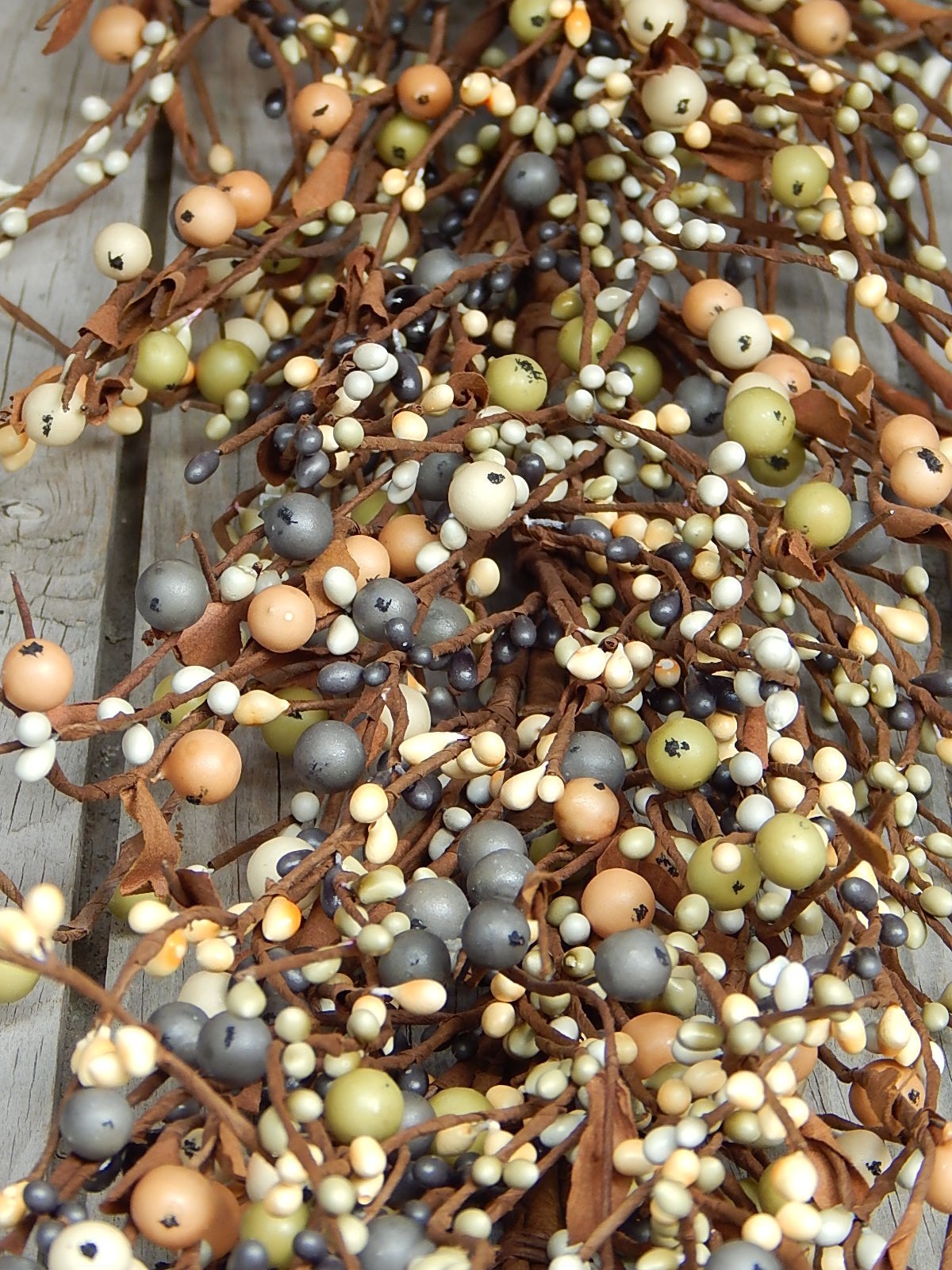 Primitive Berry Garland – Mixed Berries in ORANGE GREY LT OLIVE CREAM MIX 53″ –