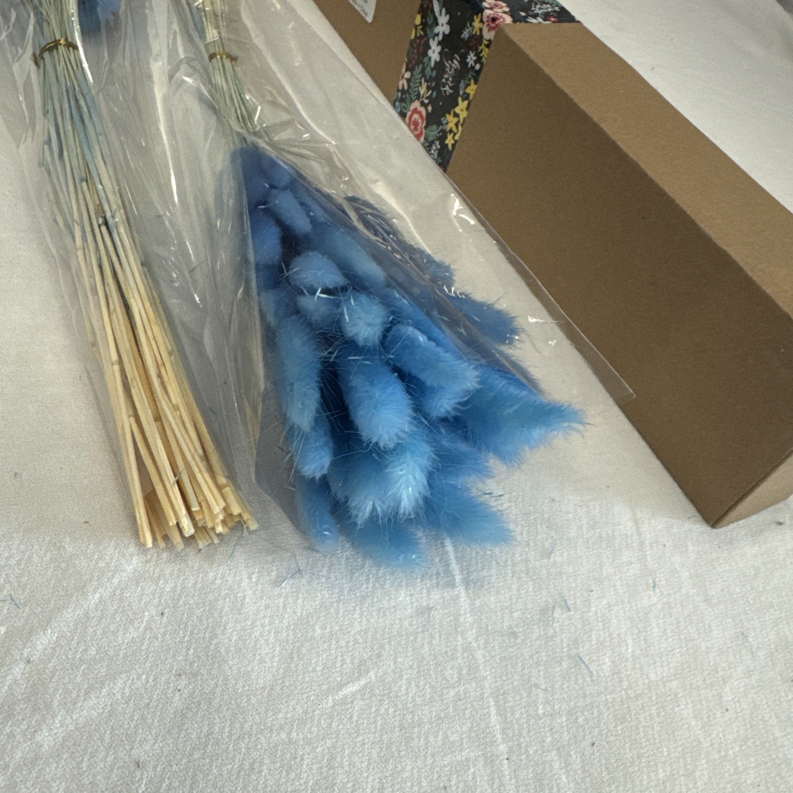 100 PCS Blue Dried Pampas Grass Decor, 17-inch Pompas Floral, Dry Flowers