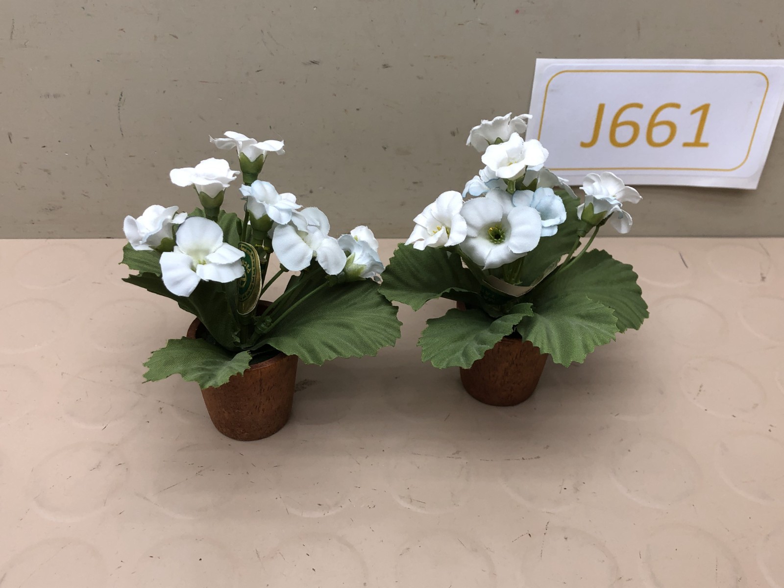 2 Artificial Potted White Flowers Small Plants Decor – Miniature – Pacific Rim